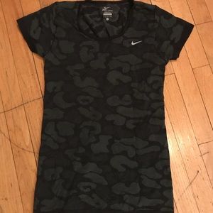 Nike Dri-Fit Work Out Tee Size Small